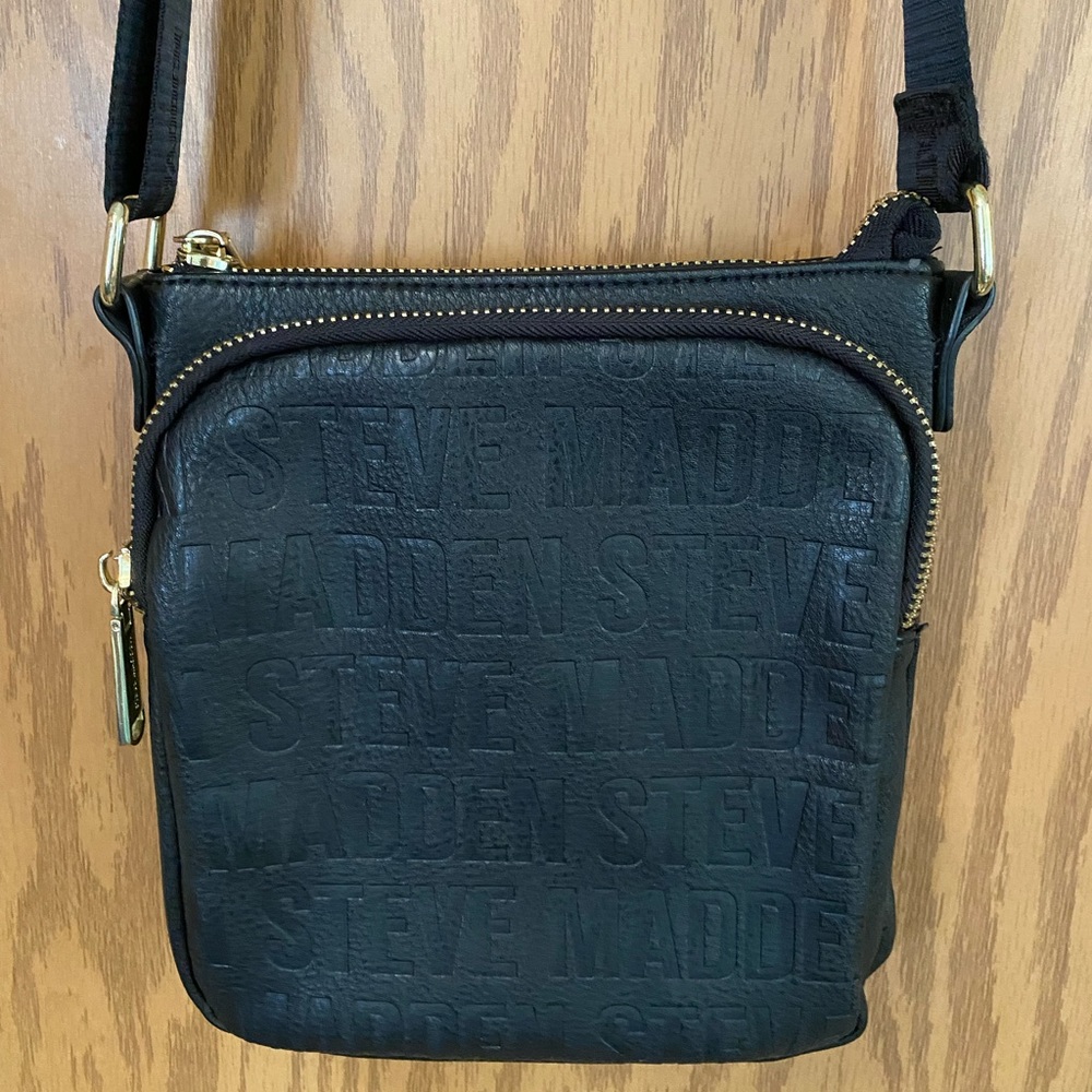 Steve Madden Bglamm Black Gold Logo Crossbody Bag
